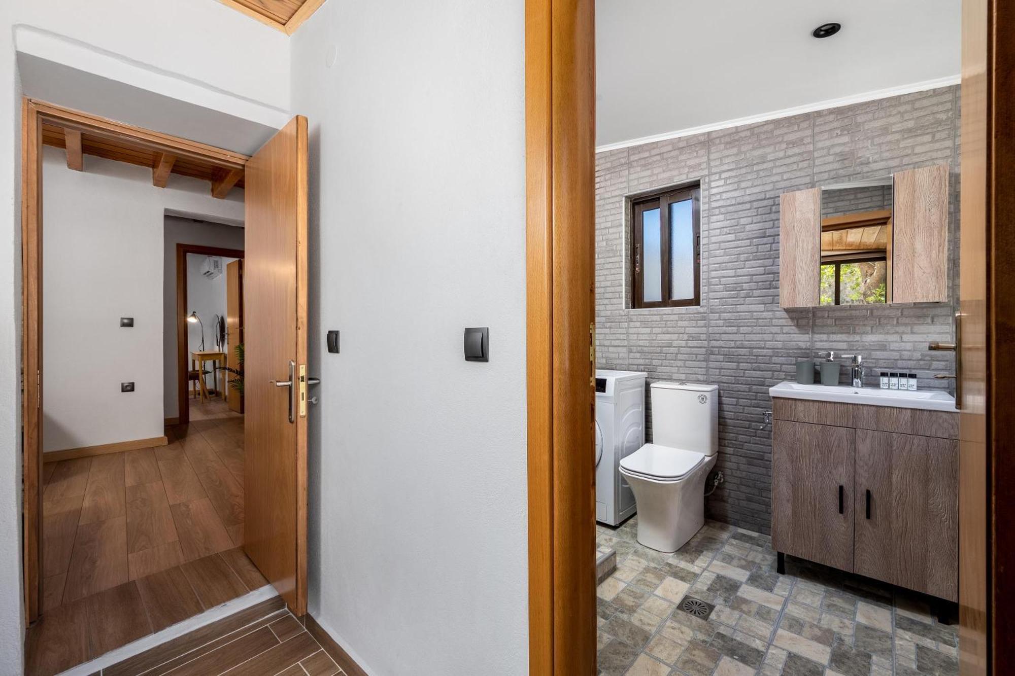 D'amboise House Apartment *